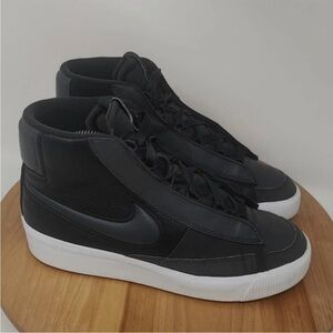 Women’s Nike Blazer Mid Victory Athletic Shoe Sz 8.5.